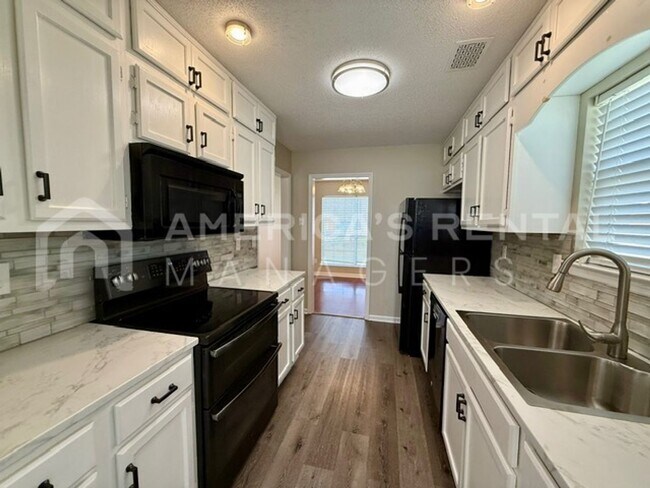 Building Photo - Easy Living in this Updated Pinson Home!!! AVAILABLE NOW!!