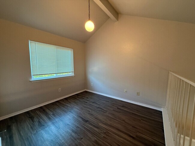 Building Photo - 2501 Windmill Dr