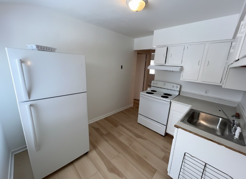 Building Photo - 1517 Greenwood Ave