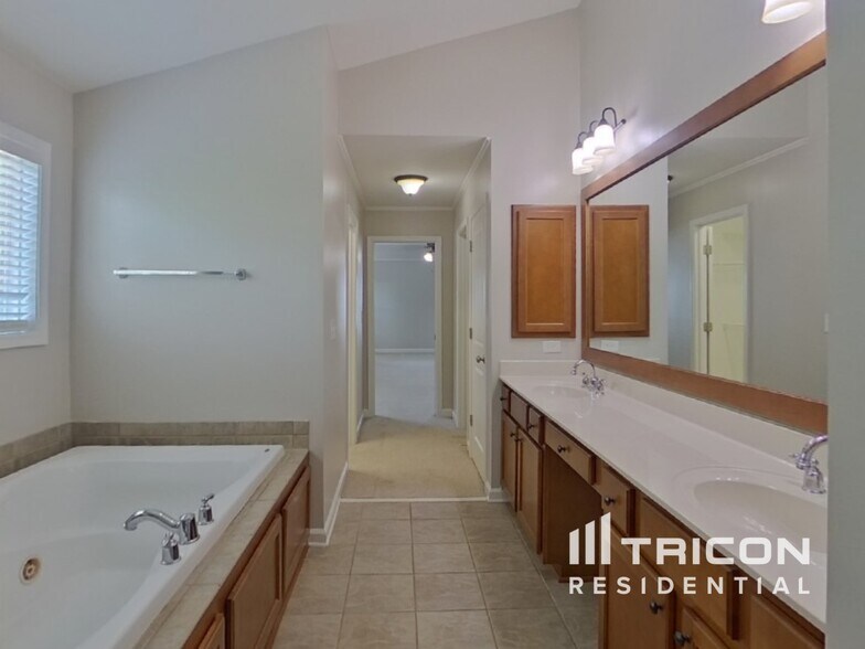 Building Photo - 11514 Fernleigh Pl