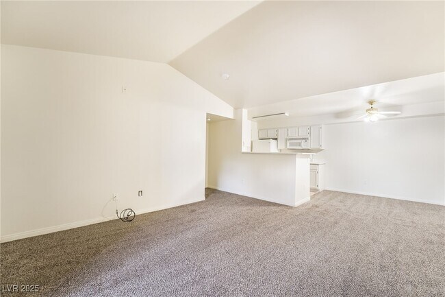 Building Photo - 231 W Horizon Ridge Pkwy