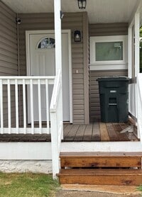 Building Photo - 2520