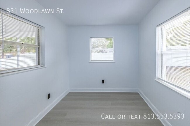 Building Photo - 831 Woodlawn St
