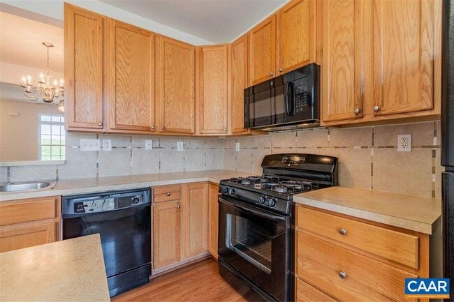 Building Photo - 2138 Lockwood Dr
