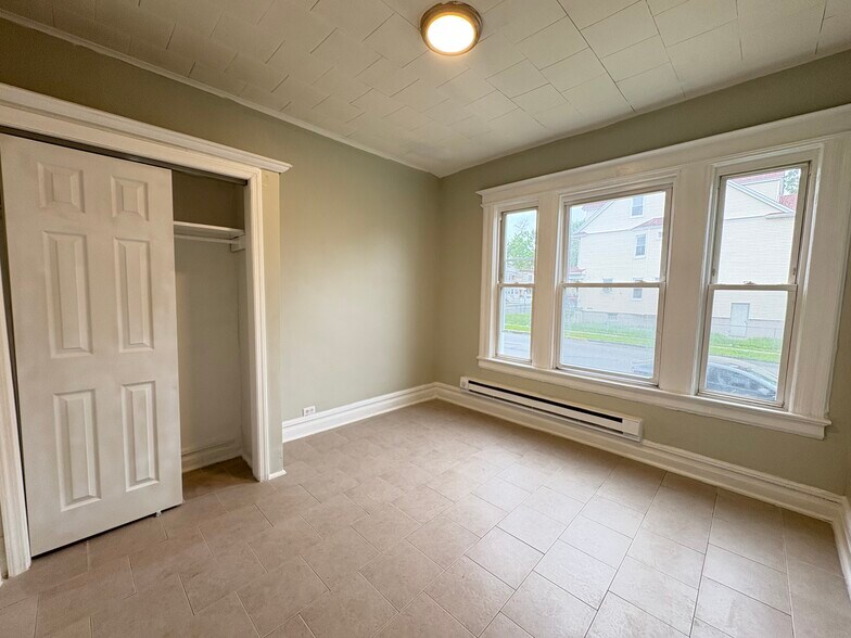 191 Elmwood Ave 1 - 188 Elmwood Ave