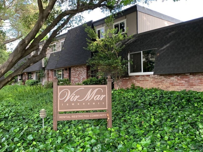 Primary Photo - Super Cute !!! 3 Bedroom, 2 1/2 Bath in Fa...