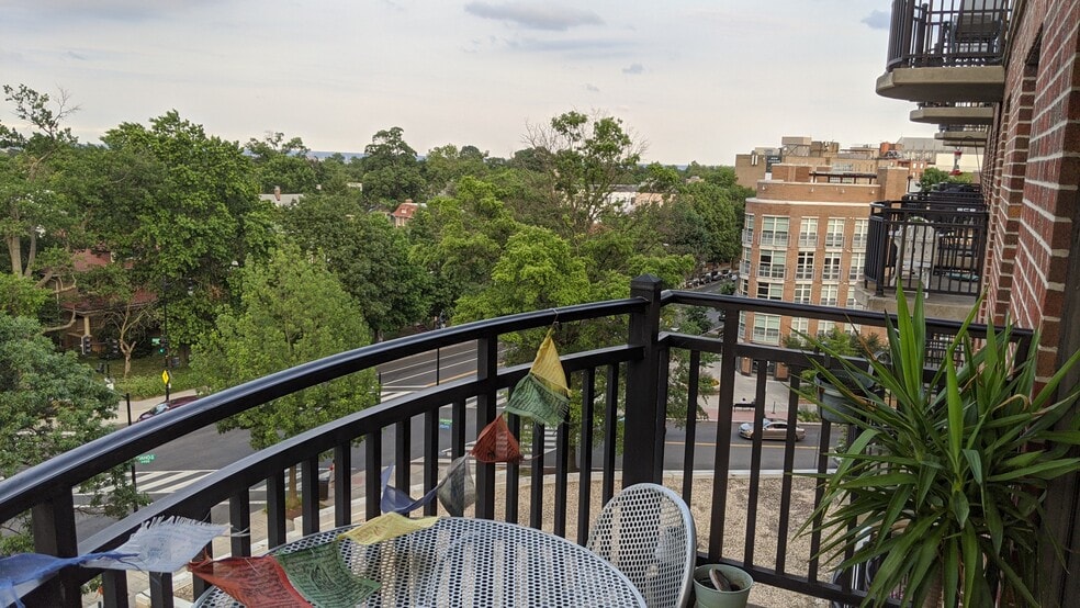 Building Photo - 3401 38th St NW