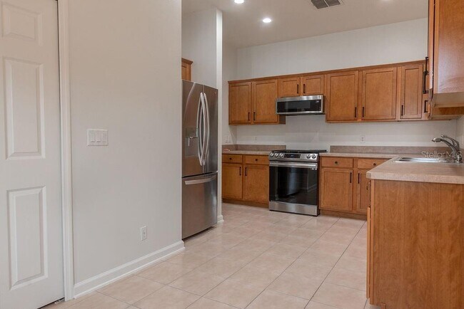 Building Photo - 808 Carlyle Ln