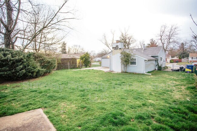 Building Photo - 19 Estate Rd