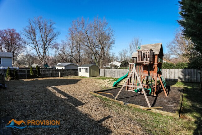 Building Photo - 3025 Rock Dr