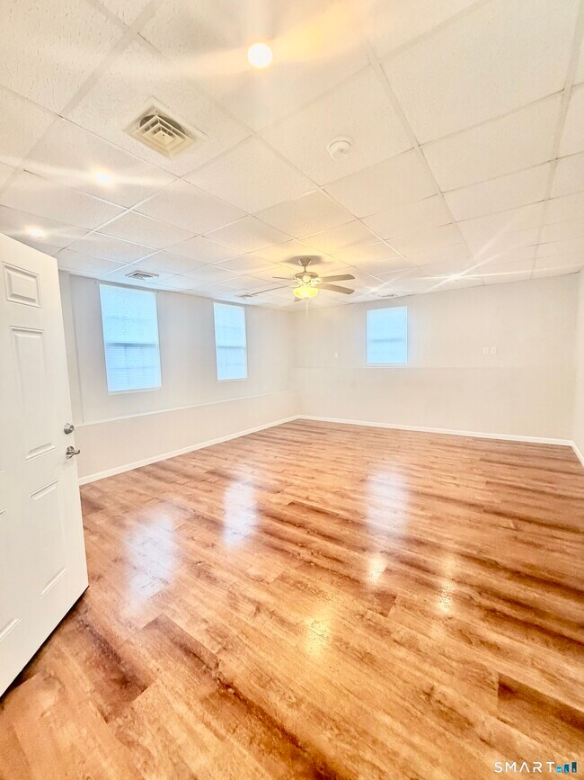 Building Photo - 53 Moulthrop St