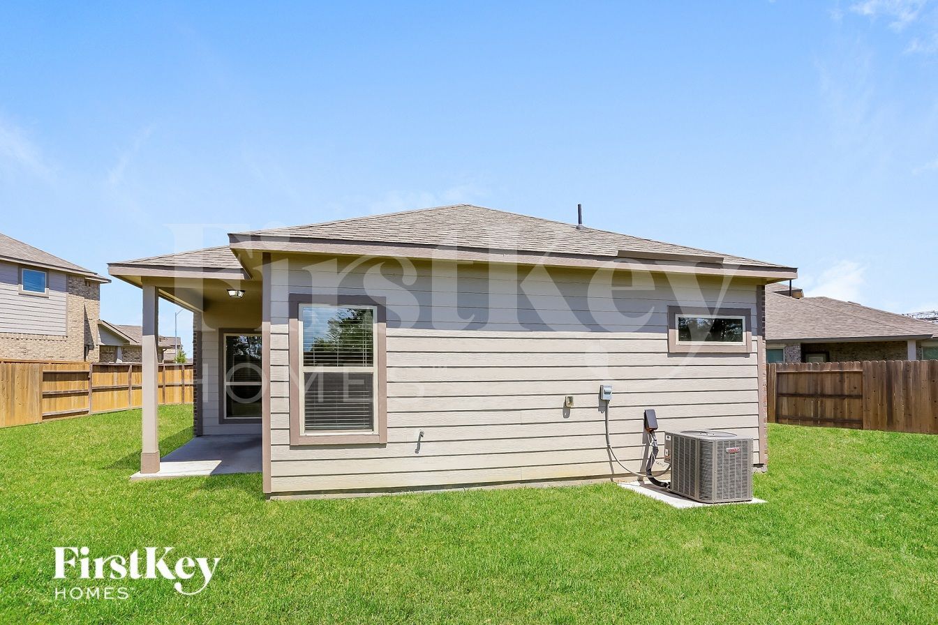 Building Photo - 12934 Crombie Dr