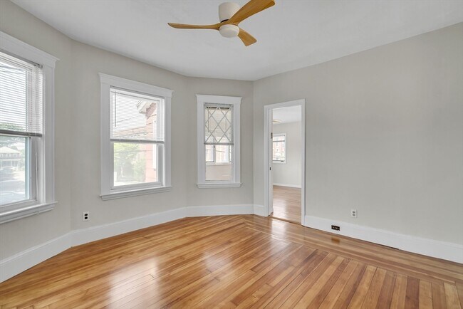 Building Photo - 228 Harvard St