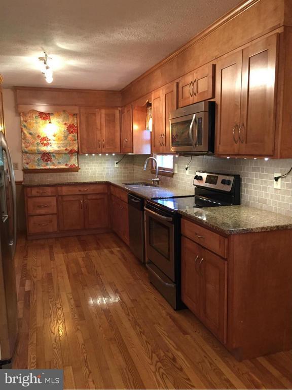 Building Photo - 110 Beech Ln