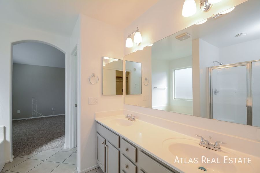 Building Photo - 11690 N 153rd Ave