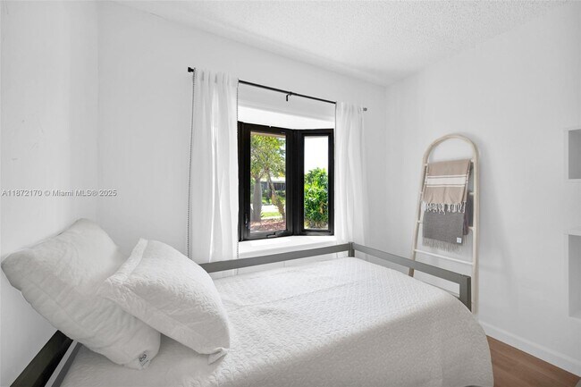 Building Photo - 121 NW 55th St