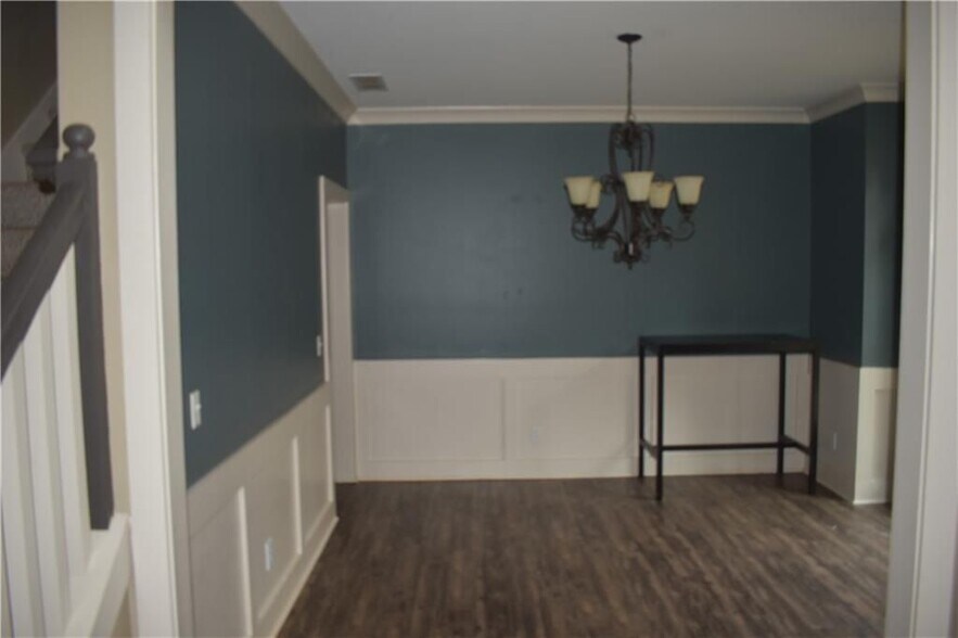 Building Photo - 43 Jessel Ln