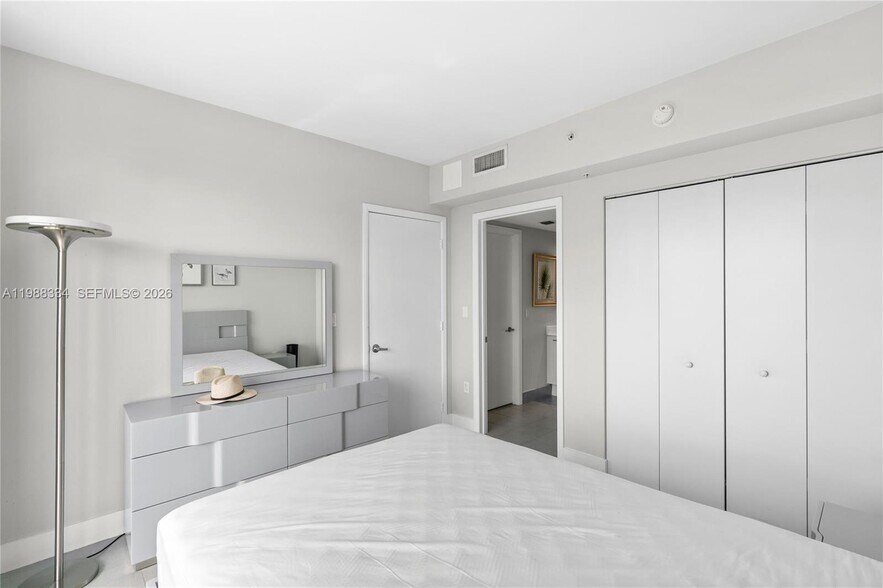 Building Photo - 92 SW 3rd St