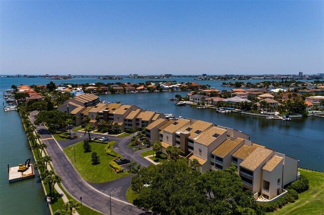 Building Photo - 2775 Kipps Colony Dr S