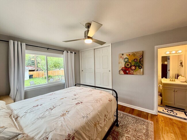 Building Photo - Charming Updated 3-Bedroom Home in Pleasant Valley