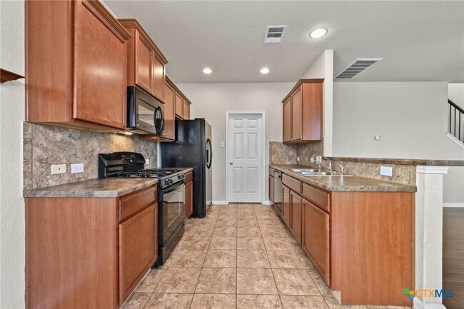 Building Photo - 110 Brazoria Trail