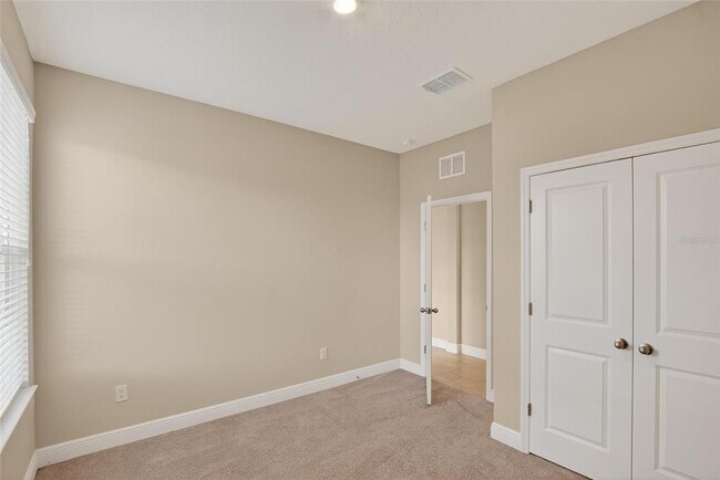 Building Photo - 2546 Warren Acrs Blvd
