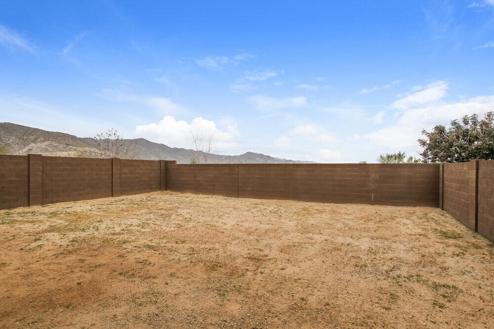 Building Photo - 19818 W Palo Verde Dr