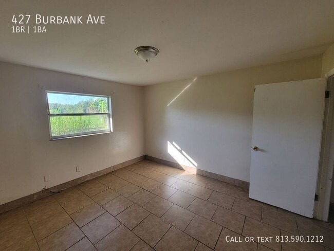 Building Photo - 427 Burbank Ave