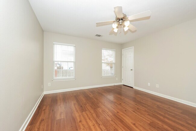 Building Photo - 146 Howard Woody Dr