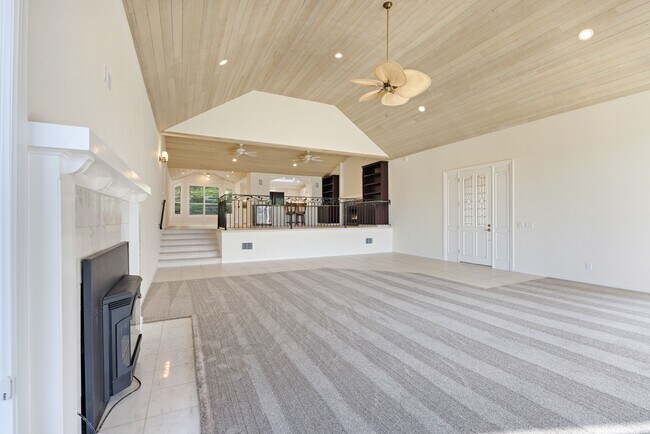 Building Photo - 9168 Eastside Rd