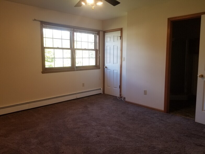 Building Photo - 78 Lower Newtown Rd