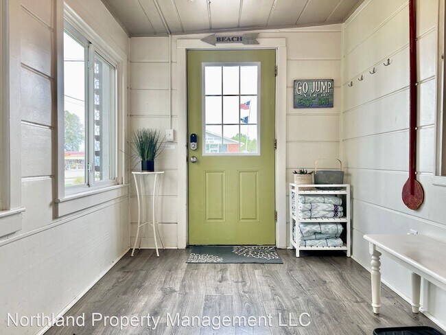 Building Photo - 3 br, 1 bath House - 3590 Bunker Hill Rd