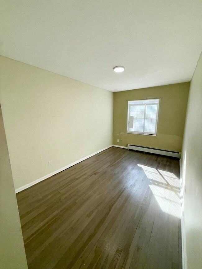 Building Photo - 1316 East 100th Street