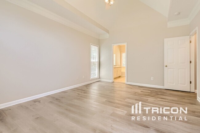 Building Photo - 115 Redspire Ln