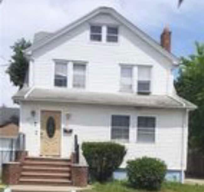 Building Photo - 10511 193rd St