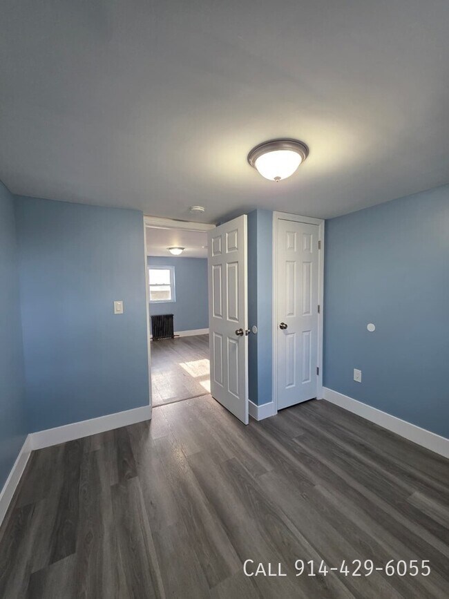 Building Photo - 217 S Tenth Ave