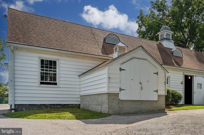 Building Photo - 15204 Old York Rd