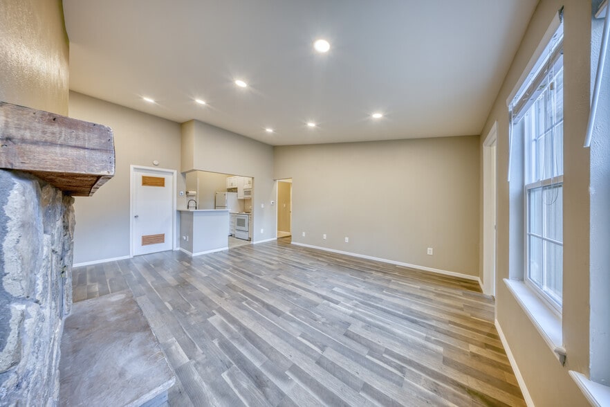 Building Photo - 5403 W 76th Ave