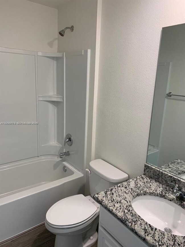 Building Photo - 2217 SW Halissee St