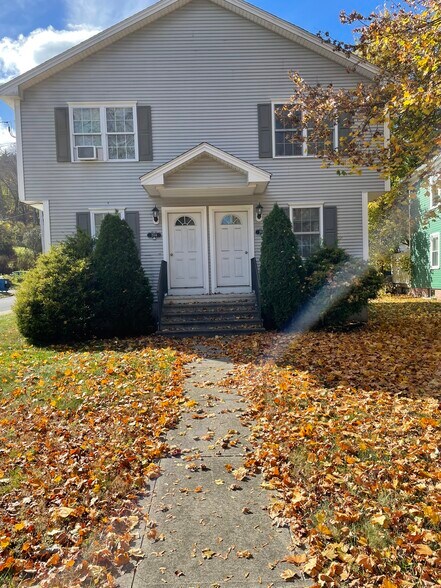 Front entrances - 2020 Palmer Rd