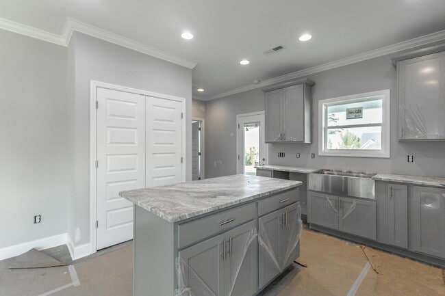 Building Photo - 5085 Oop Rd