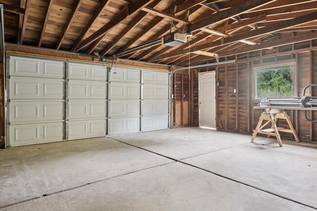 Building Photo - 29484 Spring Hill Dr