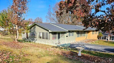 Building Photo - 4 Bed | 1.5 Bath Home in Prime Johnson Cit...