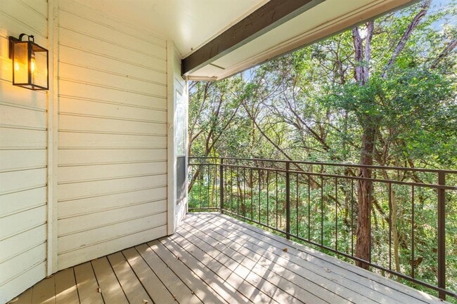 Building Photo - 6000 Shepherd Mountain Cove