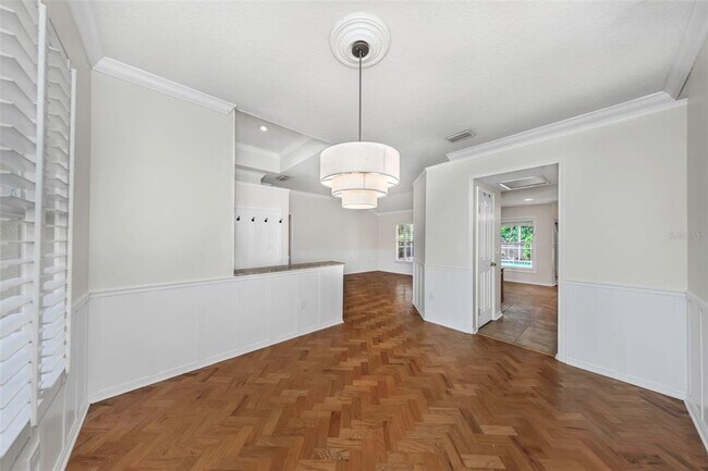 Building Photo - 15002 Rocky Ledge Dr
