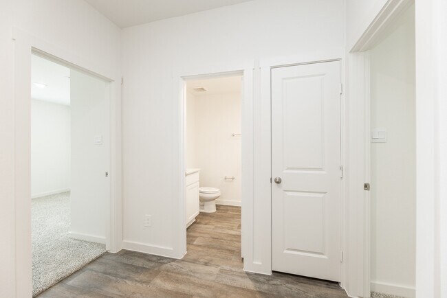Building Photo - 1711 Porto Rosso Dr
