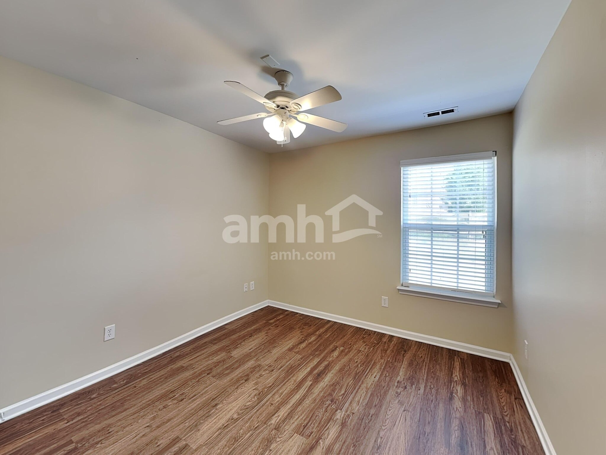 Building Photo - 116 Golden Valley Dr