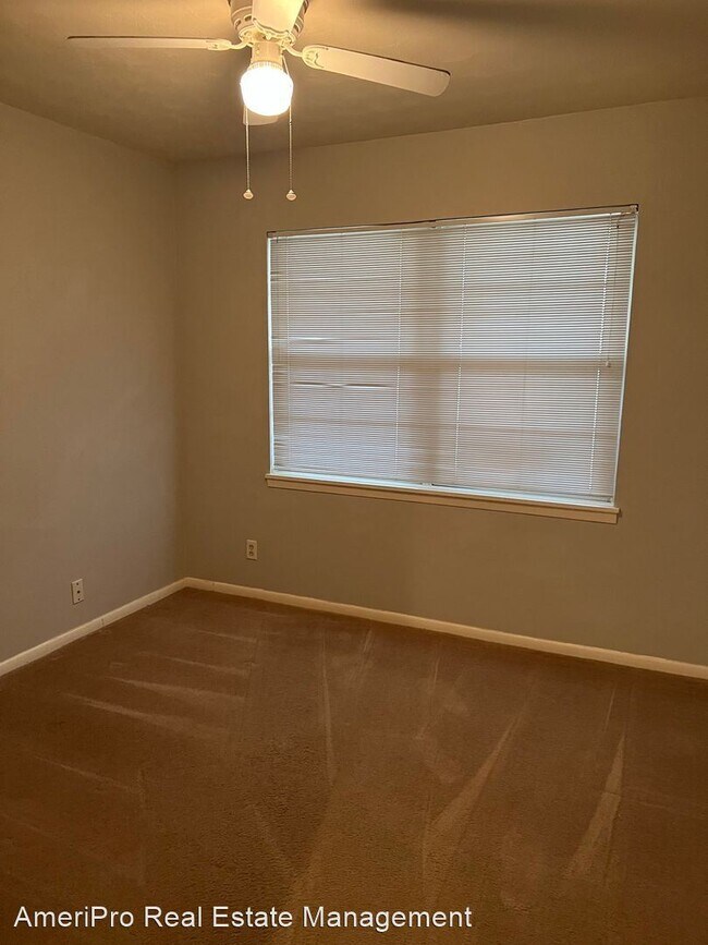 Building Photo - 3 br, 2 bath House - 626 Tomahawk Trl