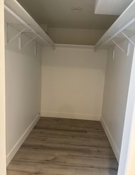 Building Photo - 7169 W Hawker Ln