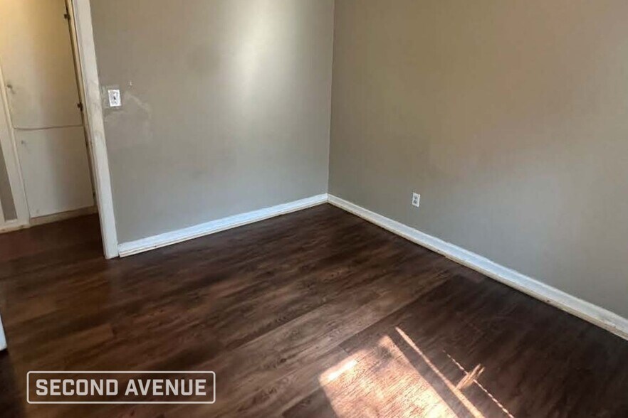 Building Photo - 1521 Meyers Pl